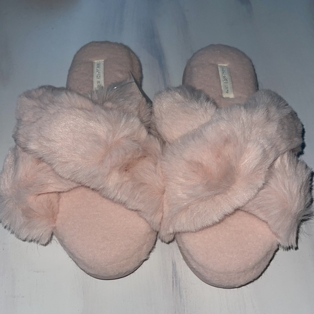 New "Halluci"  ladies‎ slippers Light Pink size 7-8 In Bag